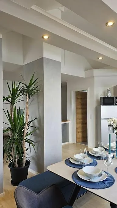Casa 8070 Ingolstadt Donau Am Auwaldsee An Der A9 - Stilvolle Maisonette-Wohnung 91Qm 4 Zimmer Ideal Fuer Gruppen Familien Geschaeftsreisende Fuer 1-9 Personen Inklusive Wlan Netflix Waiputv Kaffee Tee & Kostenloser Parkplatz Am Haus 0*,