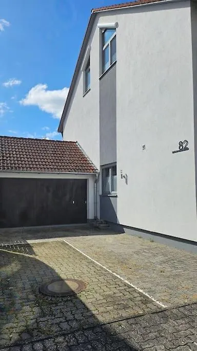 Casa 8070 Ingolstadt Donau Am Auwaldsee An Der A9 - Stilvolle Maisonette-Wohnung 91Qm 4 Zimmer Ideal Fuer Gruppen Familien Geschaeftsreisende Fuer 1-9 Personen Inklusive Wlan Netflix Waiputv Kaffee Tee & Kostenloser Parkplatz Am Haus