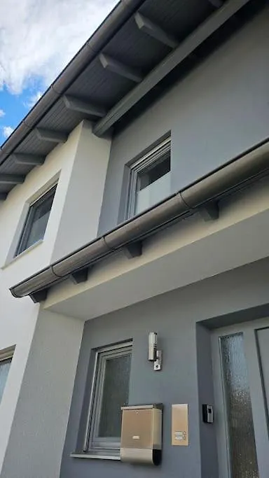 Casa 8070 Ingolstadt Donau Am Auwaldsee An Der A9 - Stilvolle Maisonette-Wohnung 91Qm 4 Zimmer Ideal Fuer Gruppen Familien Geschaeftsreisende Fuer 1-9 Personen Inklusive Wlan Netflix Waiputv Kaffee Tee & Kostenloser Parkplatz Am Haus 0*,