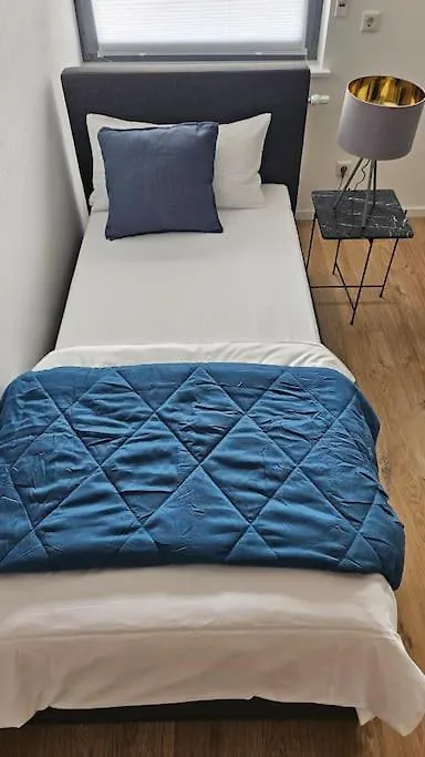 Apartment Casa 8070 Ingolstadt Donau Am Auwaldsee An Der A9 - Stilvolle Maisonette-Wohnung 91Qm 4 Zimmer Ideal Fuer Gruppen Familien Geschaeftsreisende Fuer 1-9 Personen Inklusive Wlan Netflix Waiputv Kaffee Tee & Kostenloser Parkplatz Am Haus