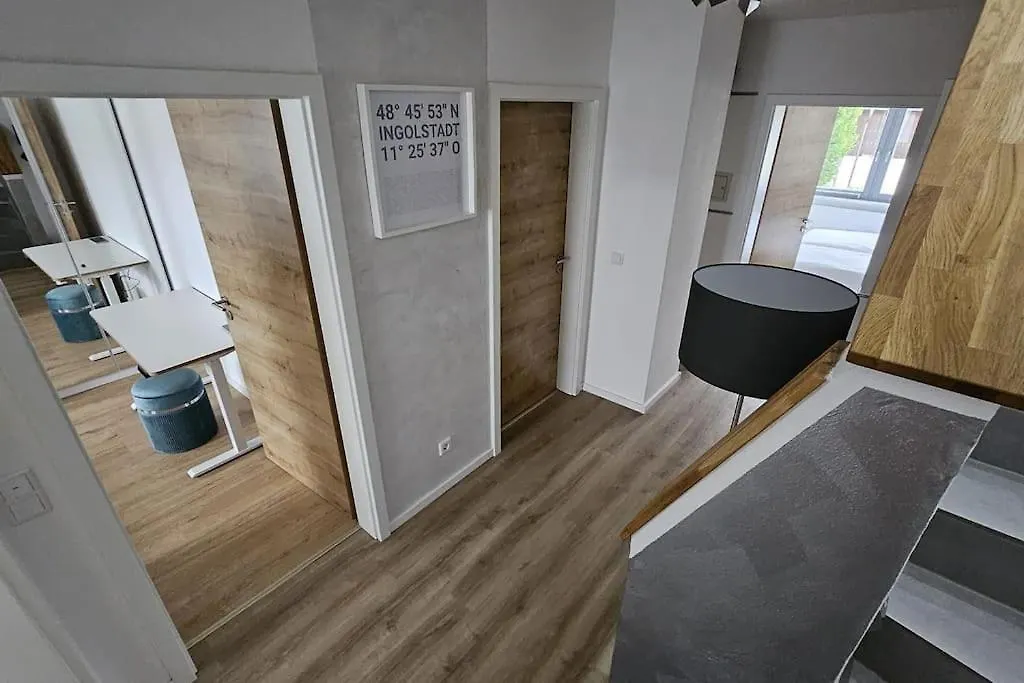 Apartment Casa 8070 Ingolstadt Donau Am Auwaldsee An Der A9 - Stilvolle Maisonette-Wohnung 91Qm 4 Zimmer Ideal Fuer Gruppen Familien Geschaeftsreisende Fuer 1-9 Personen Inklusive Wlan Netflix Waiputv Kaffee Tee & Kostenloser Parkplatz Am Haus Germany