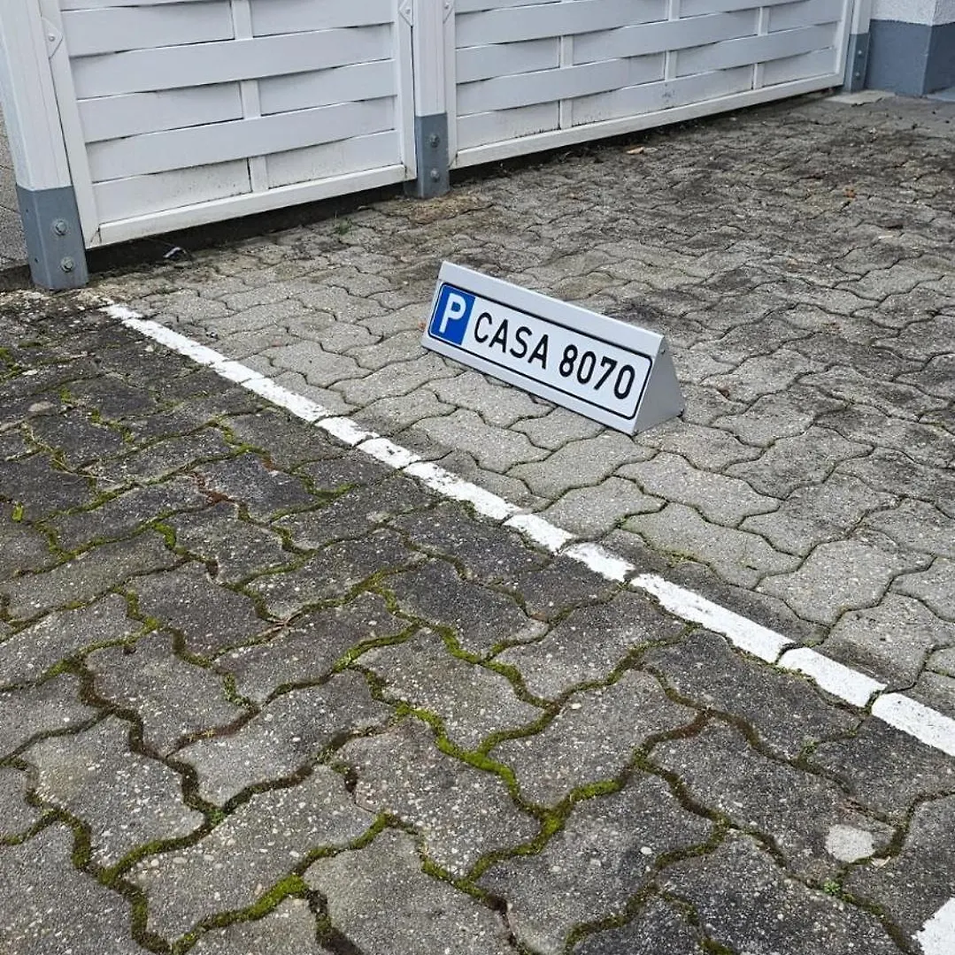 Casa 8070 Ingolstadt Donau Am Auwaldsee An Der A9 - Stilvolle Maisonette-Wohnung 91Qm 4 Zimmer Ideal Fuer Gruppen Familien Geschaeftsreisende Fuer 1-9 Personen Inklusive Wlan Netflix Waiputv Kaffee Tee & Kostenloser Parkplatz Am Haus Apartment