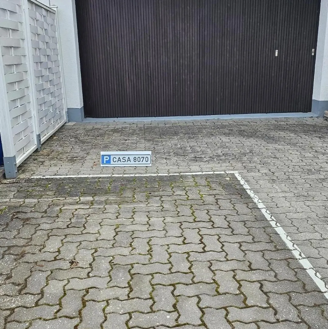 Casa 8070 Ingolstadt Donau Am Auwaldsee An Der A9 - Stilvolle Maisonette-Wohnung 91Qm 4 Zimmer Ideal Fuer Gruppen Familien Geschaeftsreisende Fuer 1-9 Personen Inklusive Wlan Netflix Waiputv Kaffee Tee & Kostenloser Parkplatz Am Haus 0*,