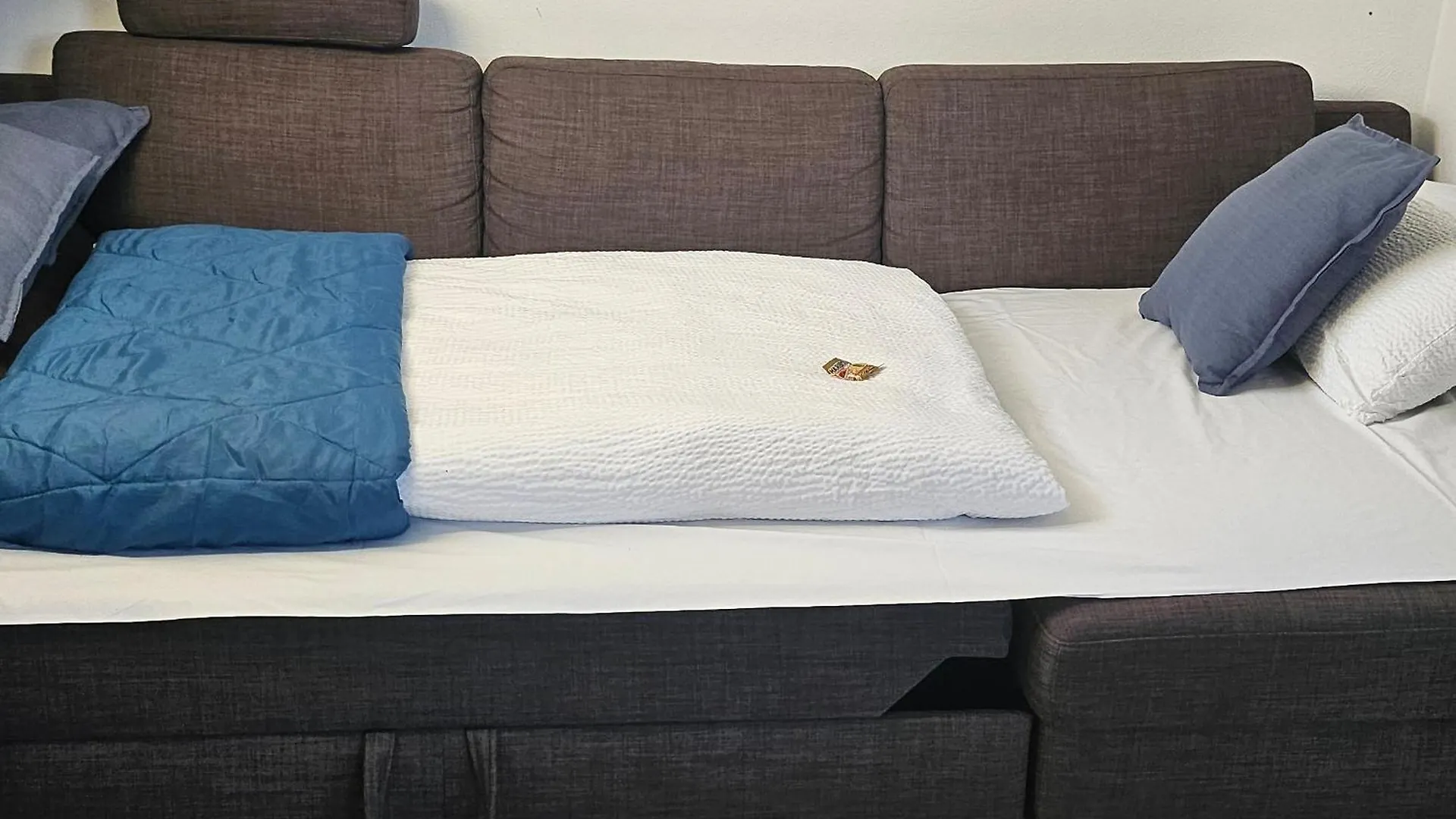 Casa 8070 Ingolstadt Donau Am Auwaldsee An Der A9 - Stilvolle Maisonette-Wohnung 91Qm 4 Zimmer Ideal Fuer Gruppen Familien Geschaeftsreisende Fuer 1-9 Personen Inklusive Wlan Netflix Waiputv Kaffee Tee & Kostenloser Parkplatz Am Haus Germany
